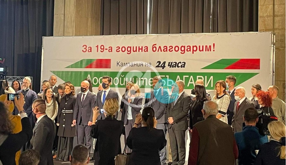 Ковачевски награди пожарникар од Бугарија кој летоска гаснеше пожари во Македонија