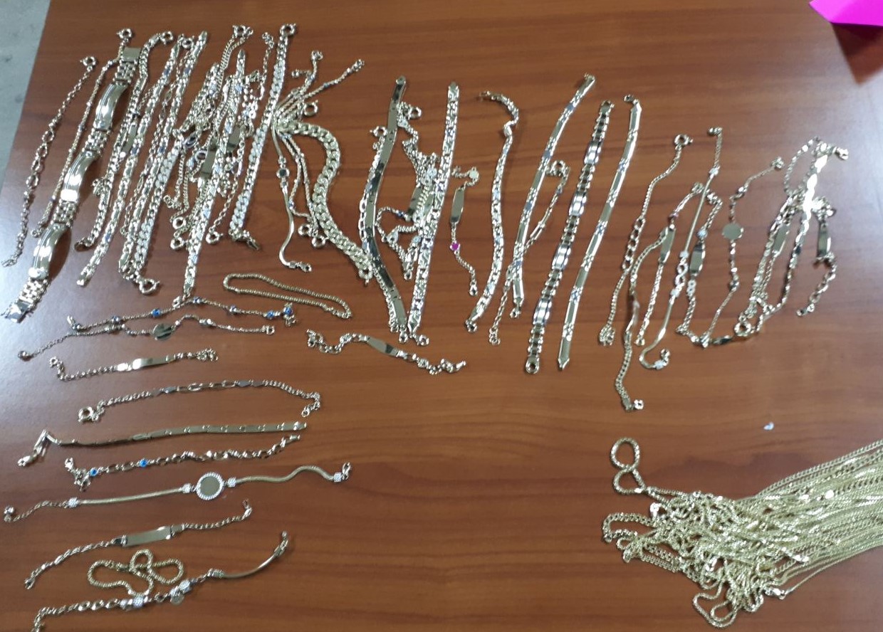 На ГП Блаце запленети 5 килограми златен накит со вредност од 156.000 евра