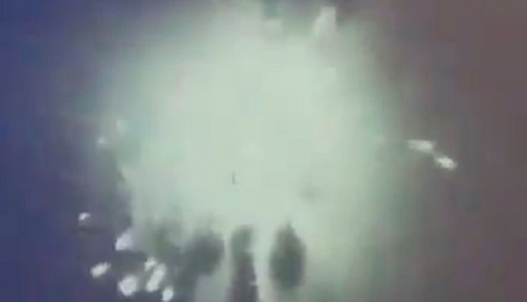 ВИДЕО: Украинците објавија видео, велат со дрон уништиле руски конвој