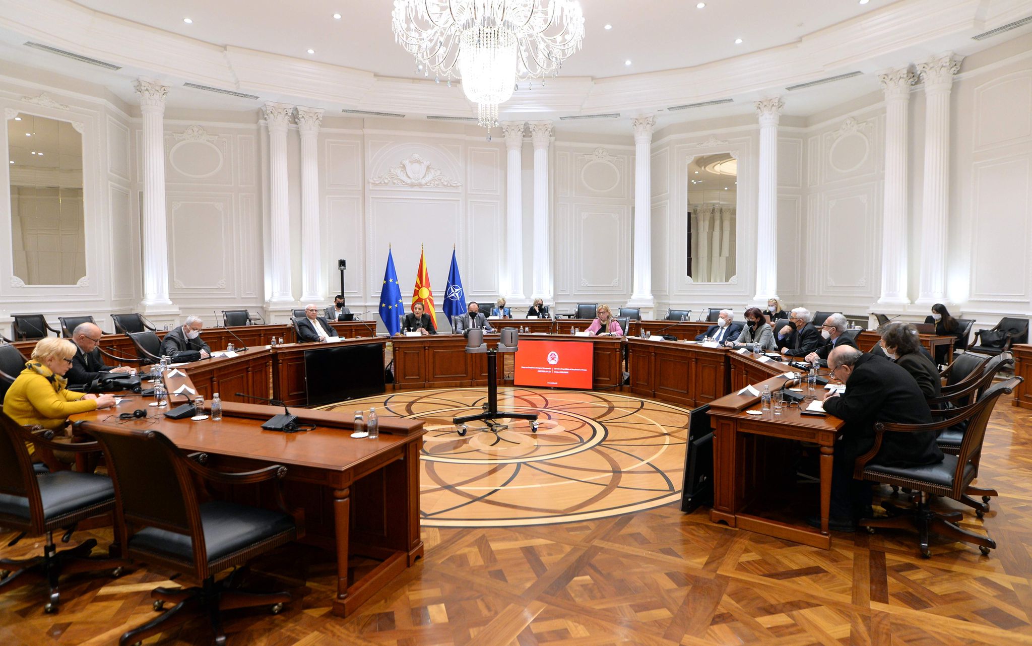 Започна дијалогот за континуиран раст на пензиите