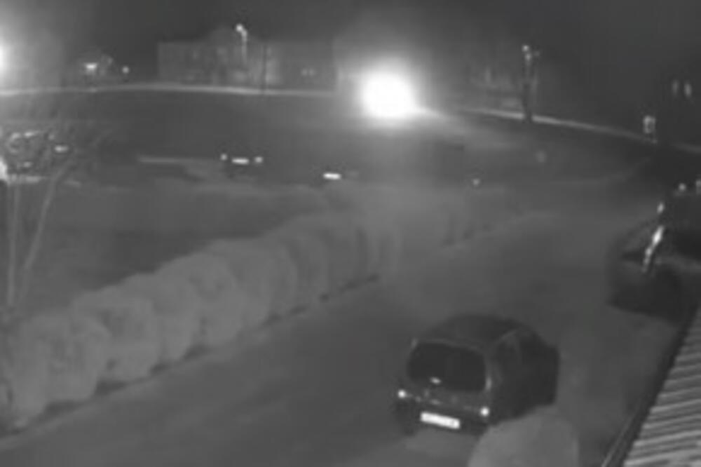 ВИДЕО: Се појави снимка! Погледнете како фордот со полна брзина се заби во дрво