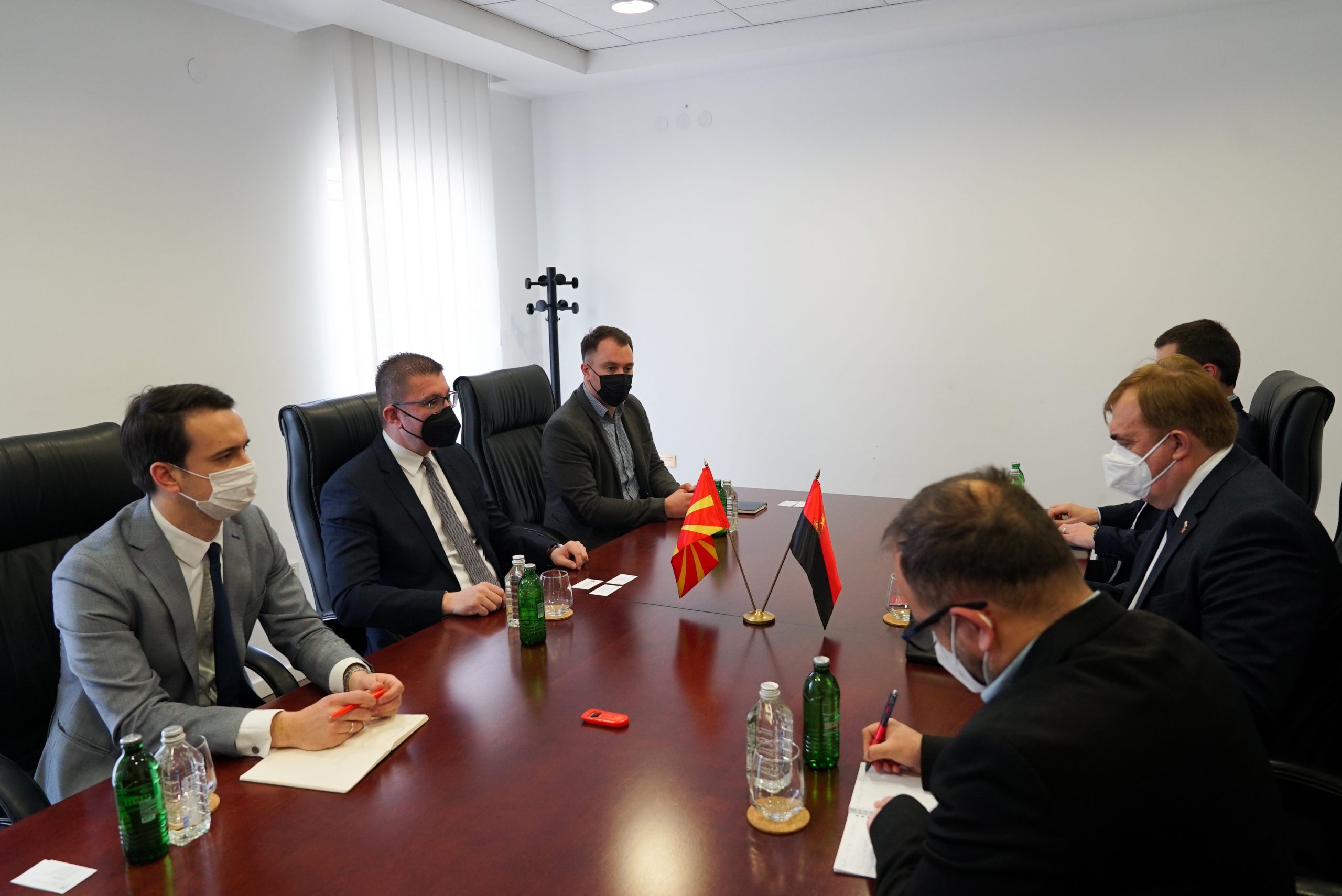 Мицкоски оствари средба со амбасадорот на Чешката Република во Македонија, Јарослав Лудва