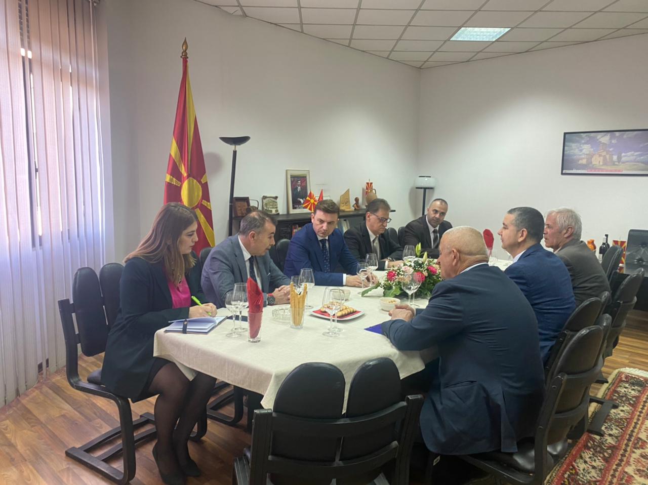 Средба на министерот Османи со Македонците во Албанија и претставниците на нивните здруженија