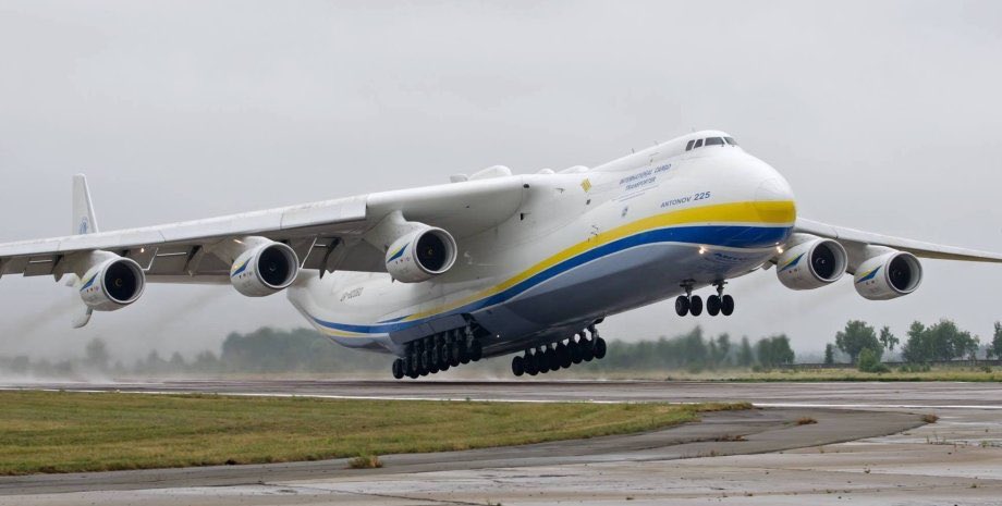 Унишен најголемиот авион на светот, изјави украинскиот министер за надворешни работи