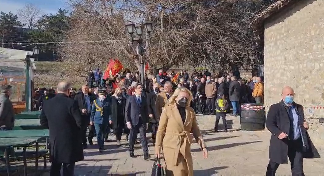 ВИДЕО: Исвиркана делегацијата предводена од Пендаровски – се скандираше „предавници“