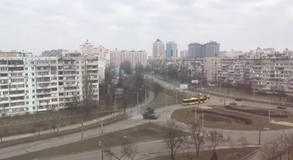 Во Хаг ќе испратиме податоци за руски воени злосторства, вели Кулеба