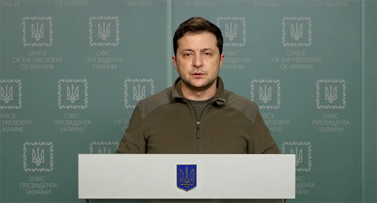 Ново обраќање на Зеленски: Ако веќе се раѓаат деца во засолништа, тогаш непријателот нема шанси