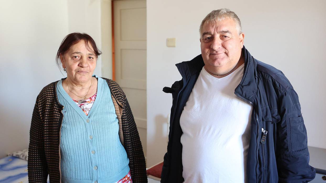 БРАЧЕН ПАР НА КОЈ СИТЕ СМЕ ГОРДИ: Веќе не броиме колку деца сме вдомиле