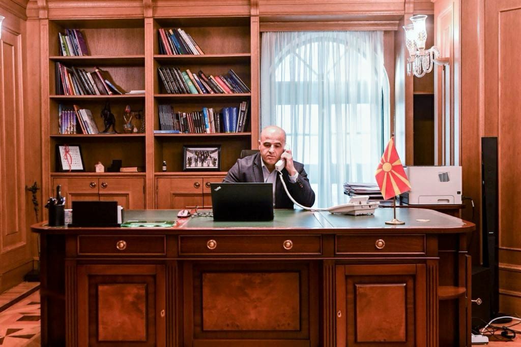 Телефонски разговор Ковачевски – Шмигаљ: Македонија е целосно усогласена со надворешната и безбедносната политика на ЕУ и НАТО