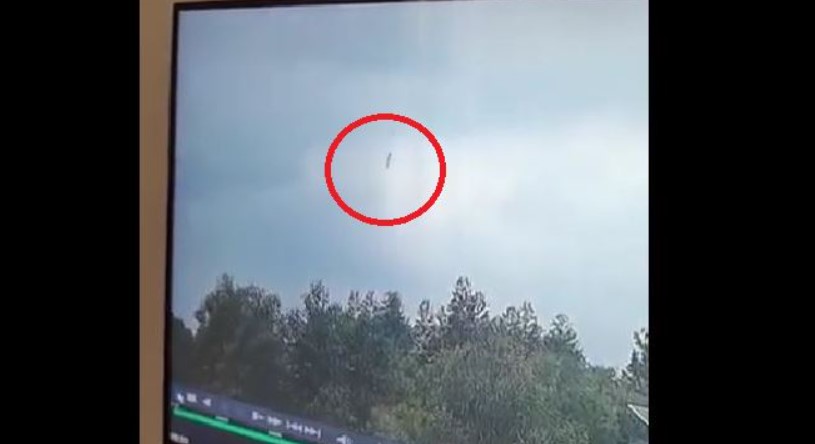 ВИДЕО: Снимен моментот кога авионот полн со патници се урнал во кинеските планини