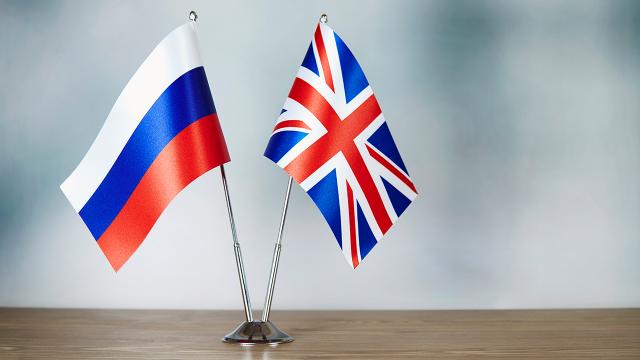 Британски санкции за 386 пратеници во рускиот парламент