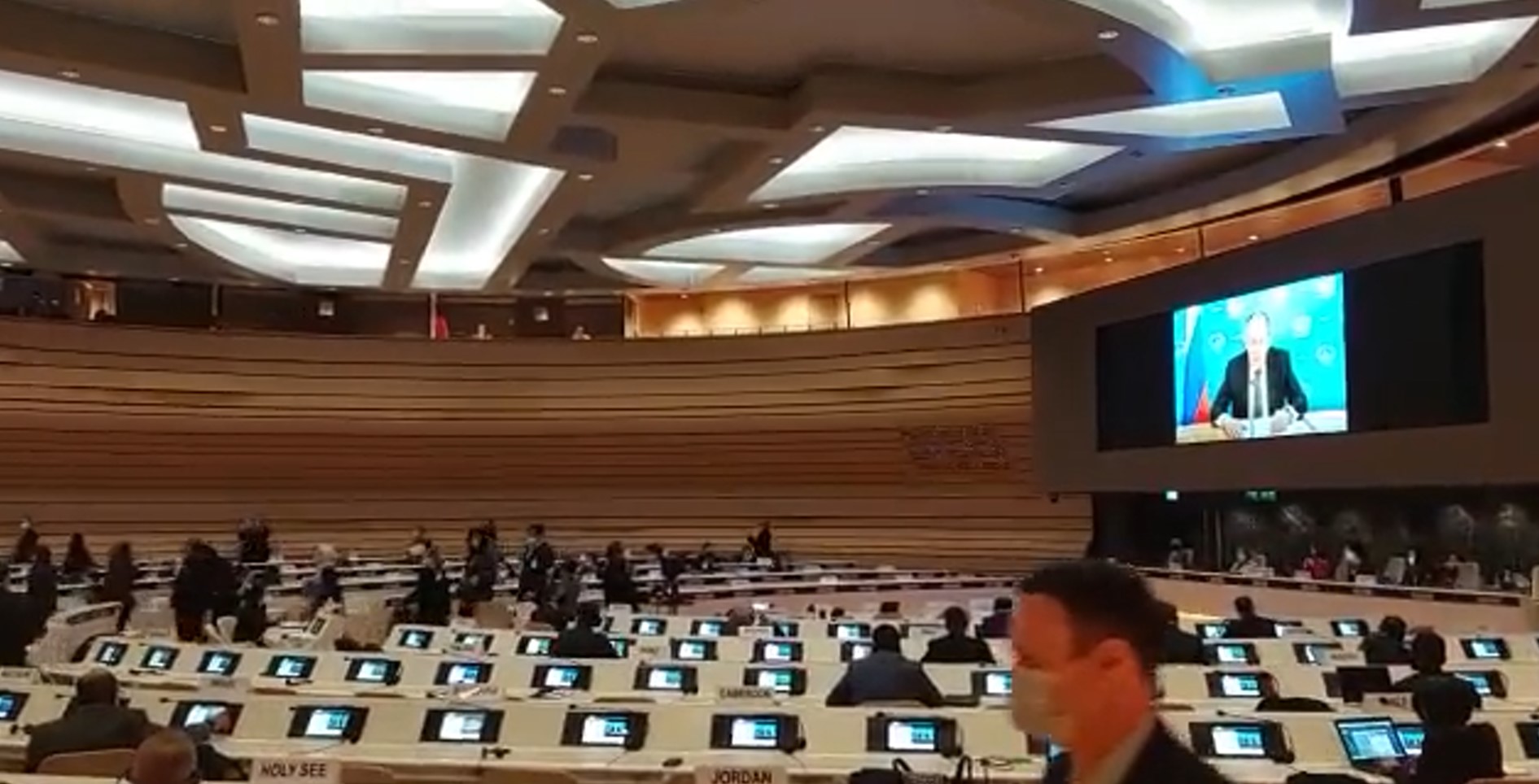 ВИДЕО: Светските дипломати ја напуштија конференцијата на ОН за време на обраќањето на Лавров