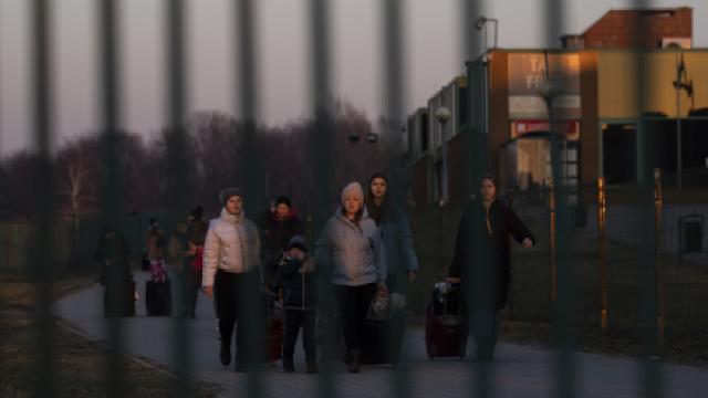 Бројот на бегалци кои ја напуштаат Украина се искачи на 3 милиони