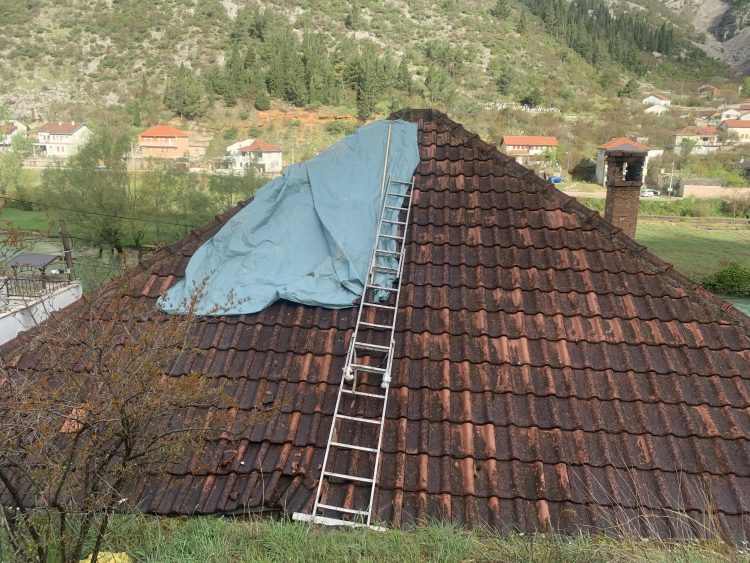 Први фотографии од куќата на загинатата девојка во БиХ