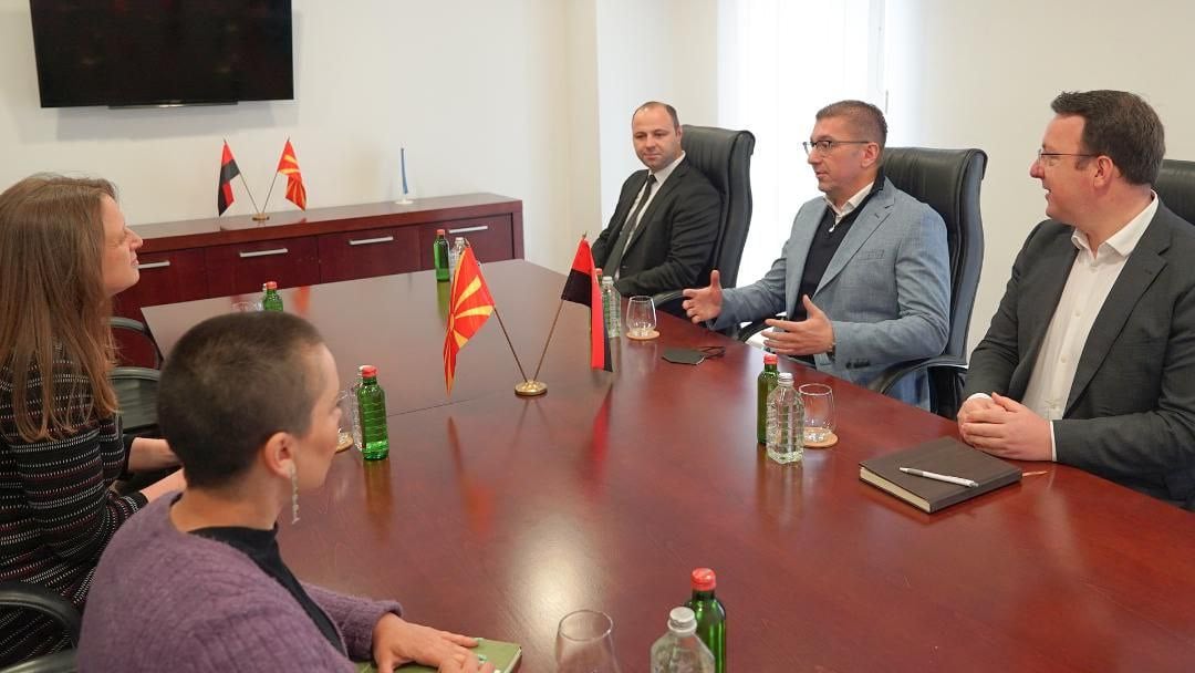 Мицкоски на средба со амбасадорката Галовеј
