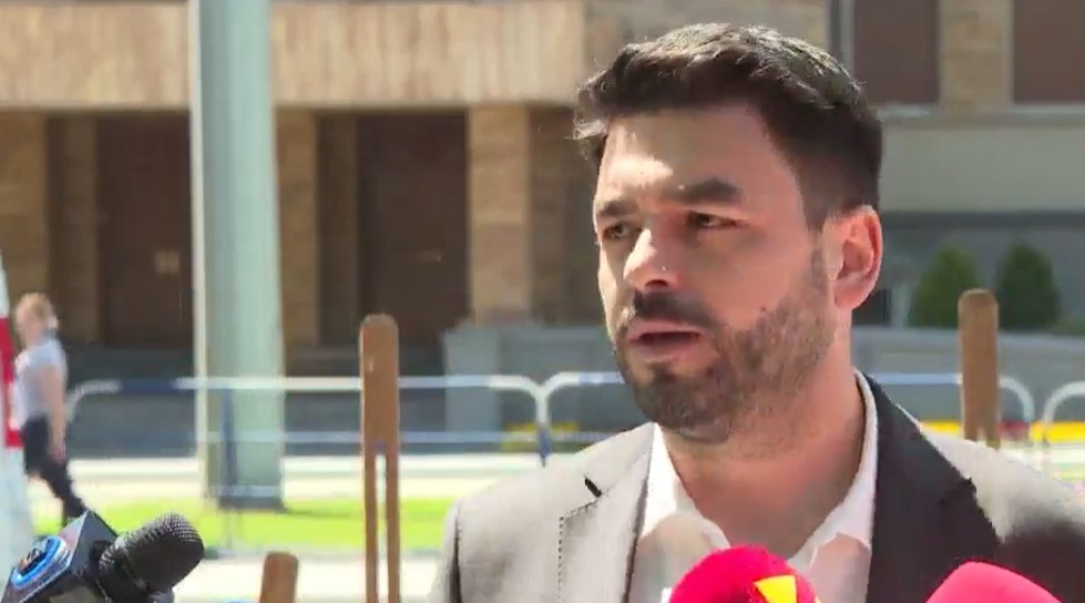 Алијанса за Албанците: На 27-ми април урнавме половина од режимот, и ветивме дека ќе продолжиме и на другата половина – Ахмети и ДУИ