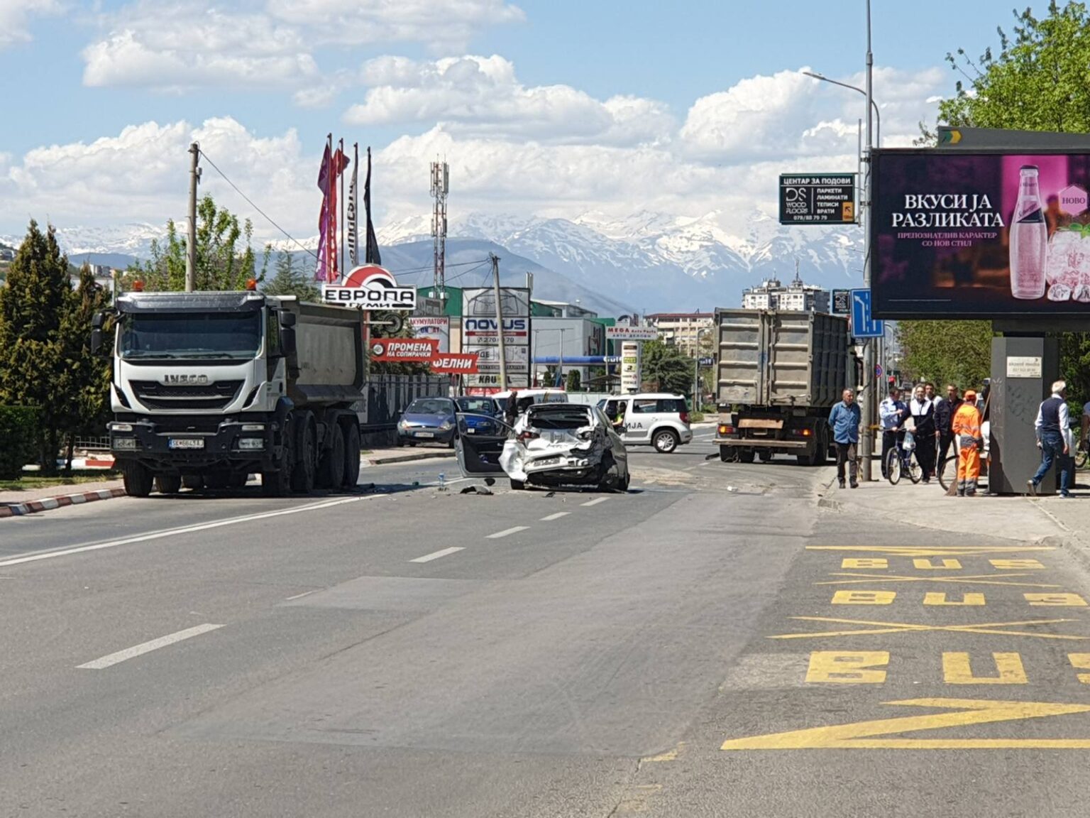 ФОТО: Тешка сообраќајка кај Цементара