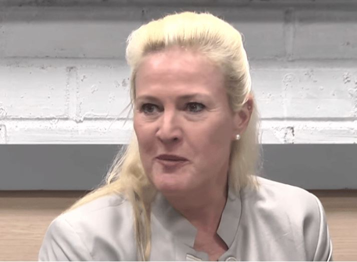 Бајден ќе ја номинира Анџела Прајс Агелер за нова амбасадорка на САД во земјава