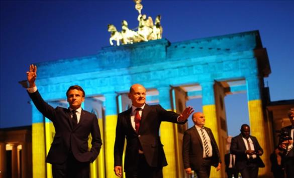 Макрон и Шолц со поддршка за Украина пред Бранденбуршката порта