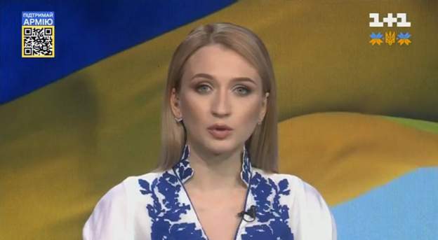 Украинците носат везени кошули за Денот на Вишиванка