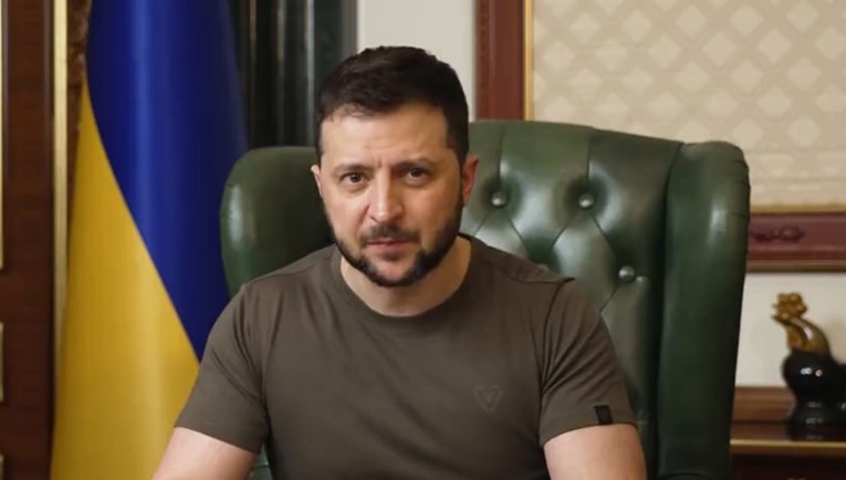 Зеленски: Немаме доволно оружје за да го ослободиме Мариупол
