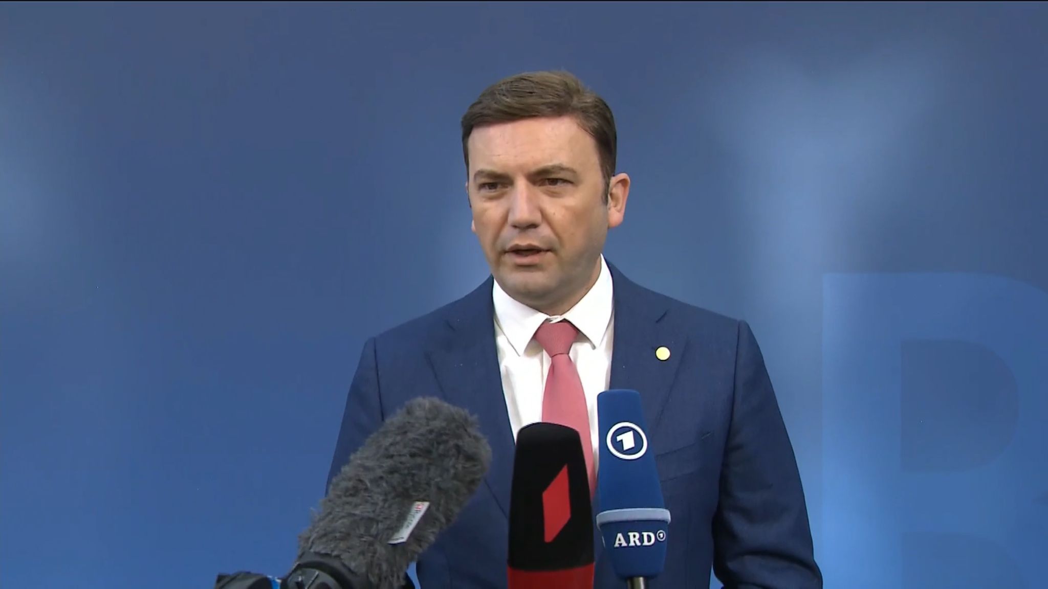 Османи: Силно ја поддржуваме аспирацијата на Шведска и Финска за членство во НАТО
