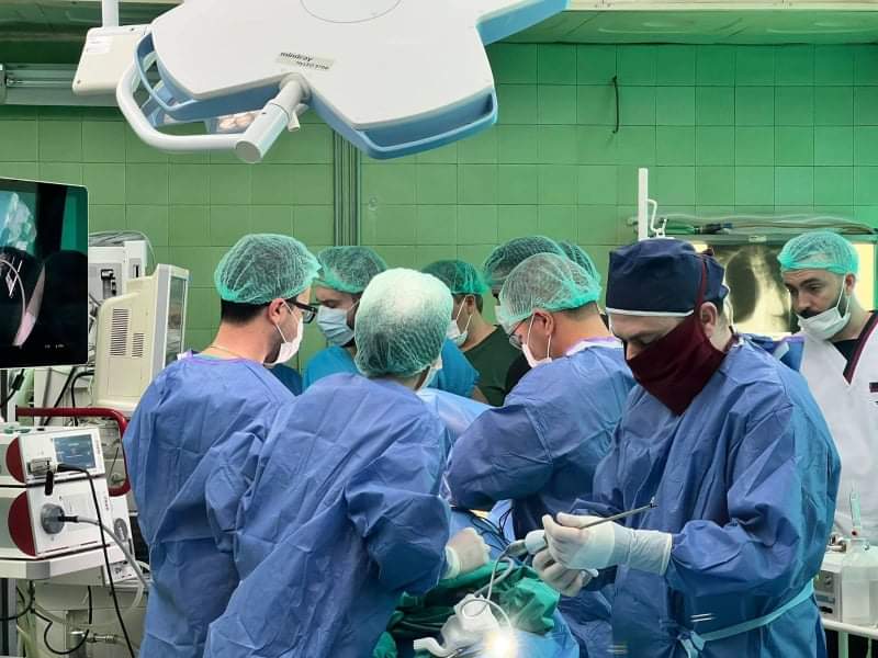 Прв пат извршена операција за спречување енормно потење со минимална интервенција