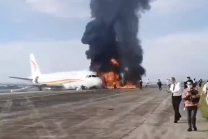ВИДЕО: Aвион се излизгал од писта во Кина – неколку патници повредени