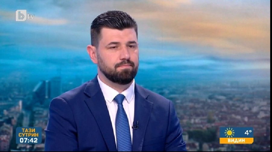 Петар Колев: Од политичарките треба да научиме како да ја браниме позицијата на С. Македонија