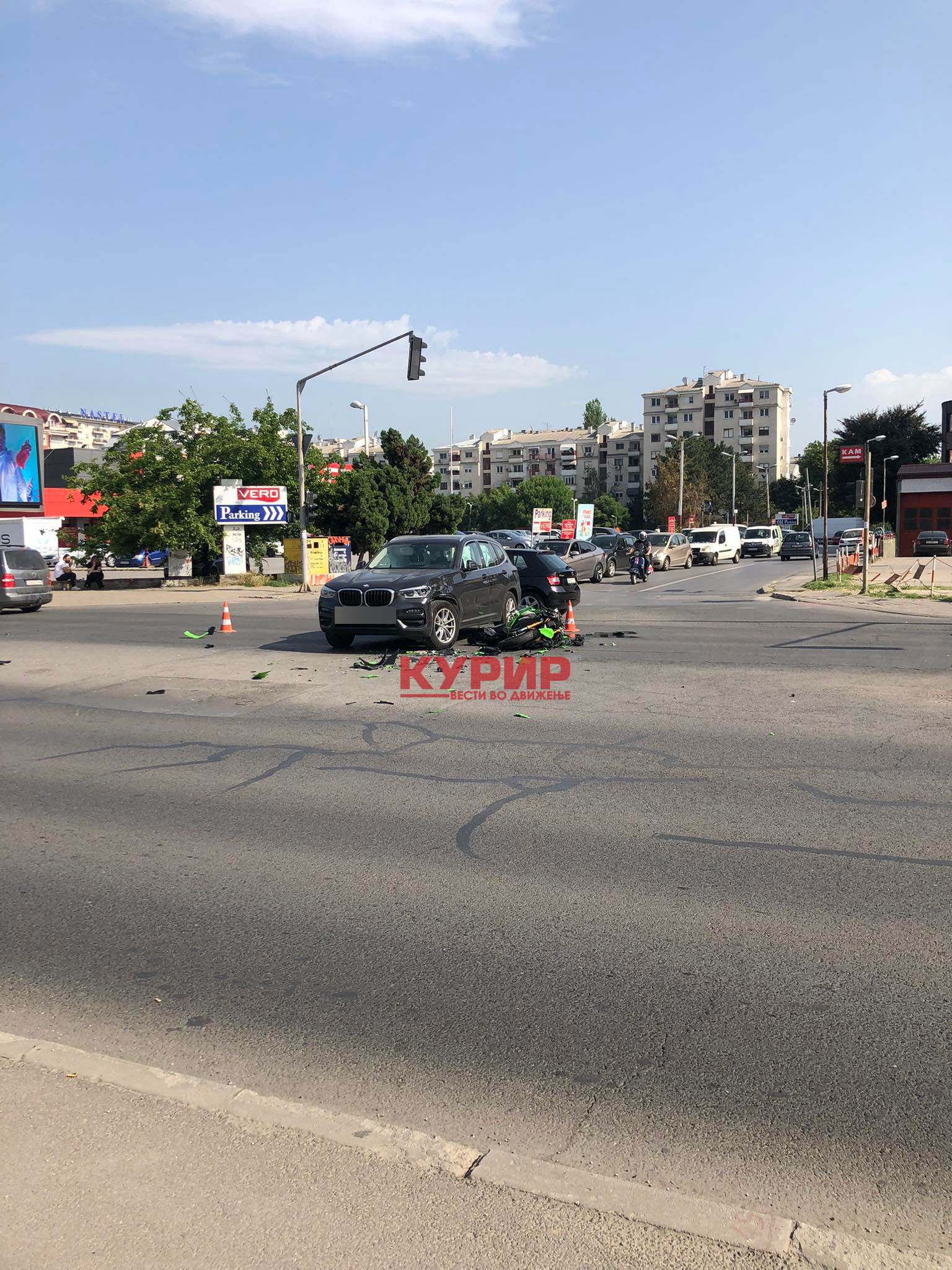ФОТО: Тешка сообраќајна несреќа утрово во Скопје, од моторот не остана ништо!