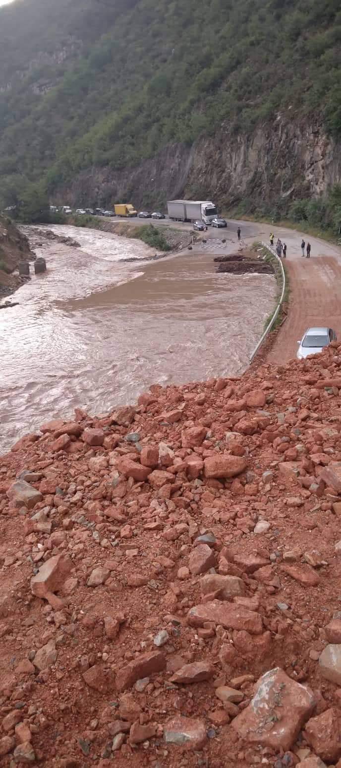 ЦУК: Поради врнежи можно е течење на вода по улиците