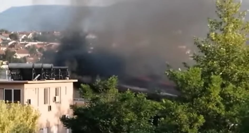 ФОТО: Пожар во хотел во Неготино, три лица повредени