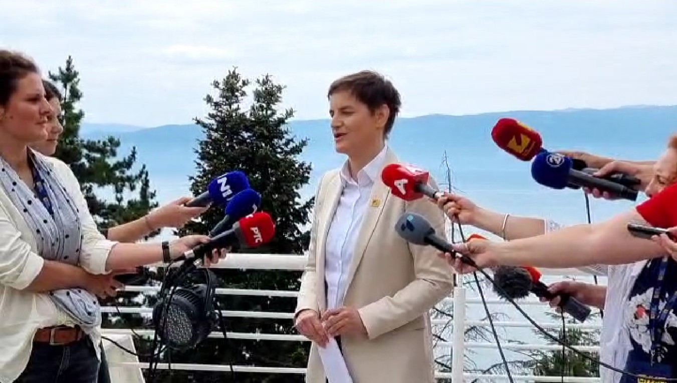 Брнабиќ: Енергетиката е наш врвен приоритет, размислуваме и за интерконктор со Северна Македонија