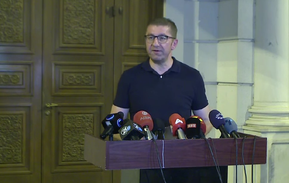Се менува одлуката за протести – Мицкоски ги откажа за да се фокусира на францускиот предлог