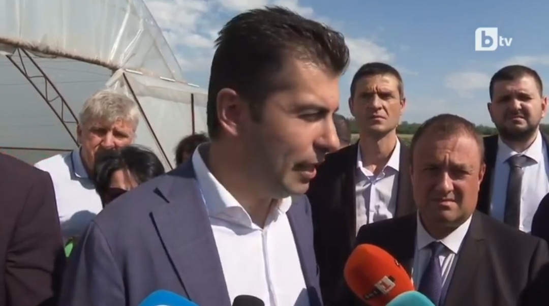 Петков за спорот со Македонија: Разгледуваме опции за бугарската позиција да ја гарантира ЕУ