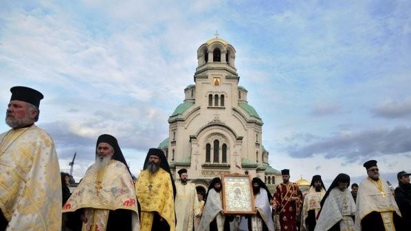 Бугарската црква ја призна македонската црква, за името допрва ќе одлучува
