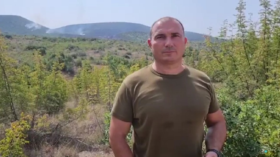 Ангелов: Најсериозен е пожарот на Криволак, утрото повторно се разгоре, го гаснат два хеликоптера армиски и полициски