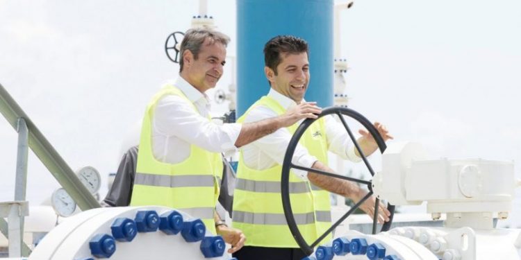 Мицотакис и Петков свечено го отворија гасоводот ИГБ што ги побрзува Грција и Бугарија
