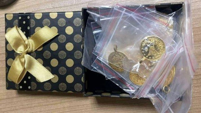 Дукати и златен накит вреден 12.780 евра запленети на Прешево-Табановце