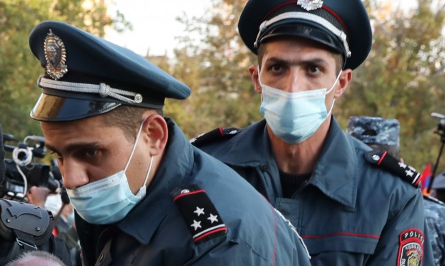 Жртвите на експлозијата во трговски центар во Ереван станаа пет