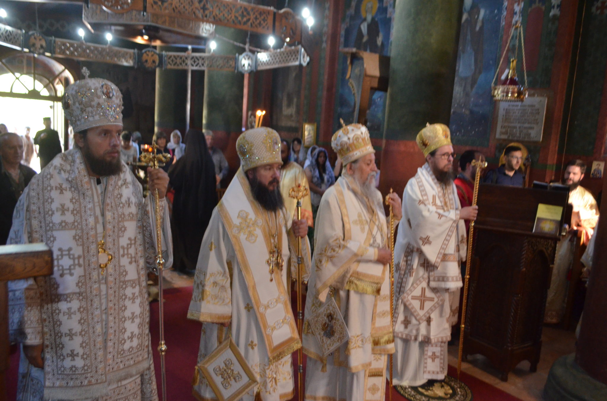 Во Прохор Пчински заедничка литургија за Св.Илија на владици на СПЦ и МПЦ-ОА