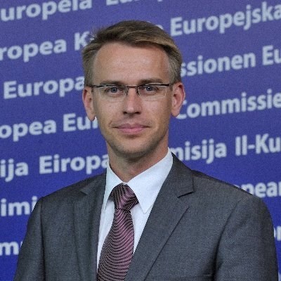 Портпаролот на ЕУ: Компромисот во дијалогот меѓу нив зависи од Белград и Приштина