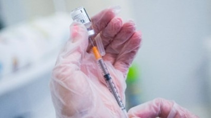 Biontech поднесе барање за вакцина омикрон за Европа