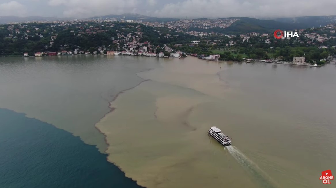ВИДЕО: Водата кај Босфор ја смени бојата – еве која е причината!