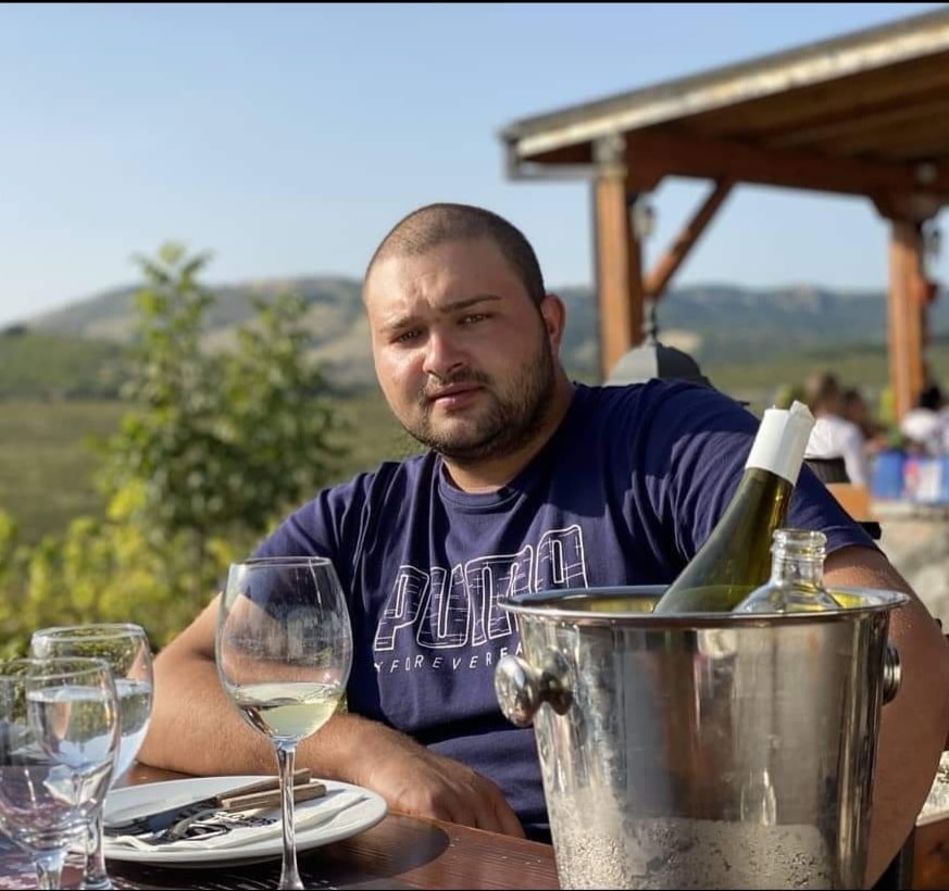 БИЗАРНА ТРАГЕДИЈА ВО ШТИПСКАТА БОЛНИЦА – почина 25 годишно момче откако се заразило со сепса по интервенција на заб