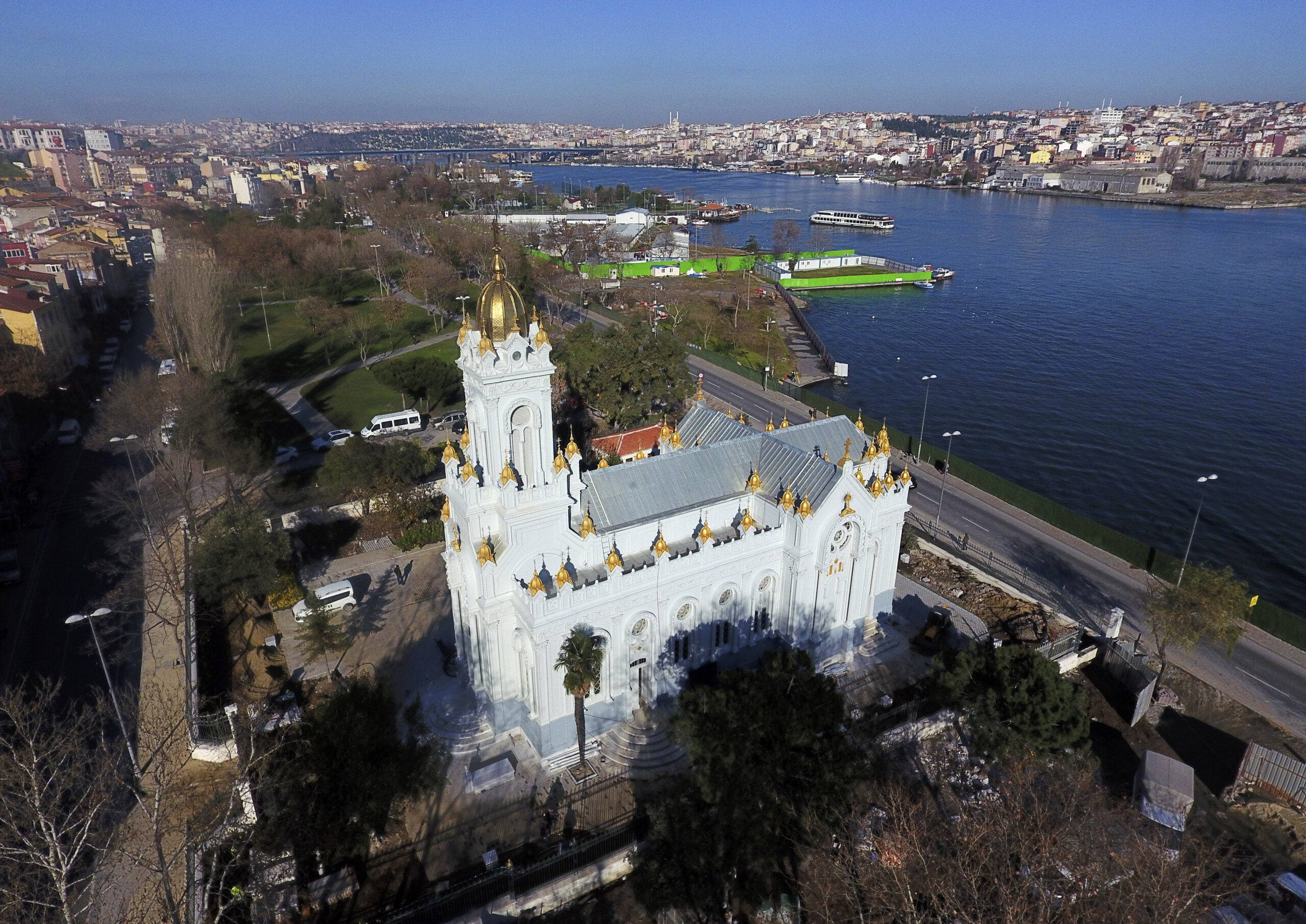 Железната црква во Истанбул полни 130 години