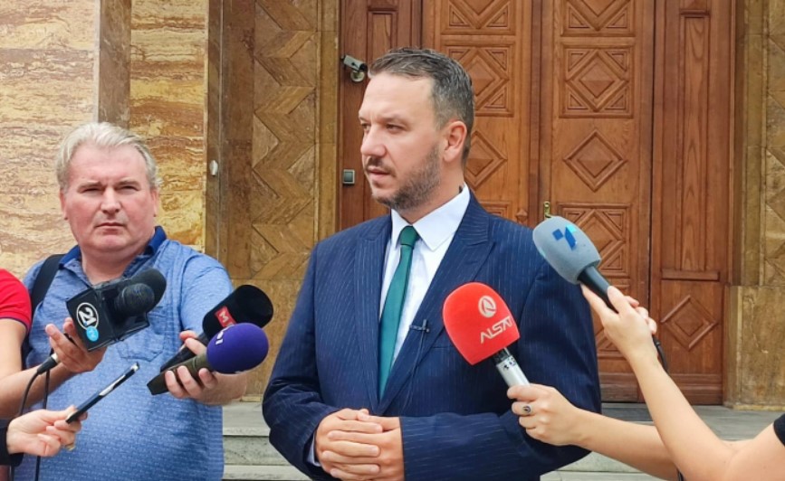 Костовски: Во време на криза референдумот е излишна инцијатива и ретрограден процес