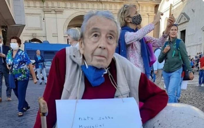 Вирална фотографија од Италијанец: „Роден под Мусолини, не сакам да умрам под Мелони“
