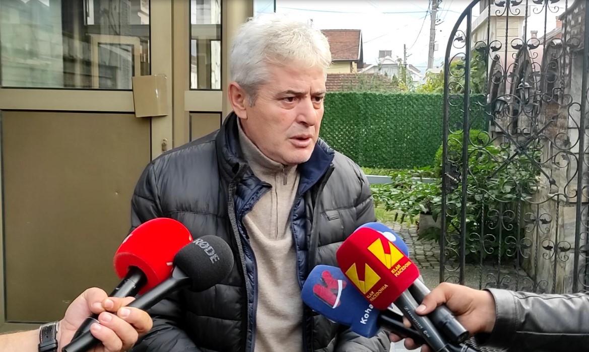 Ахмети: Ќе ги тргнеме границите со Косово и Албанија