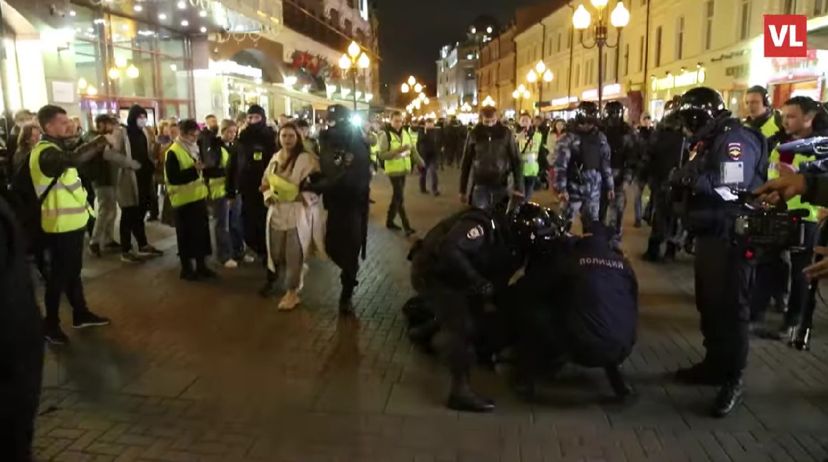 Протести низ Русија, полицијата уапси над 1.500 демонстранти